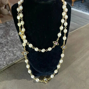 Vintagee Joan Rivers layering pearl necklace